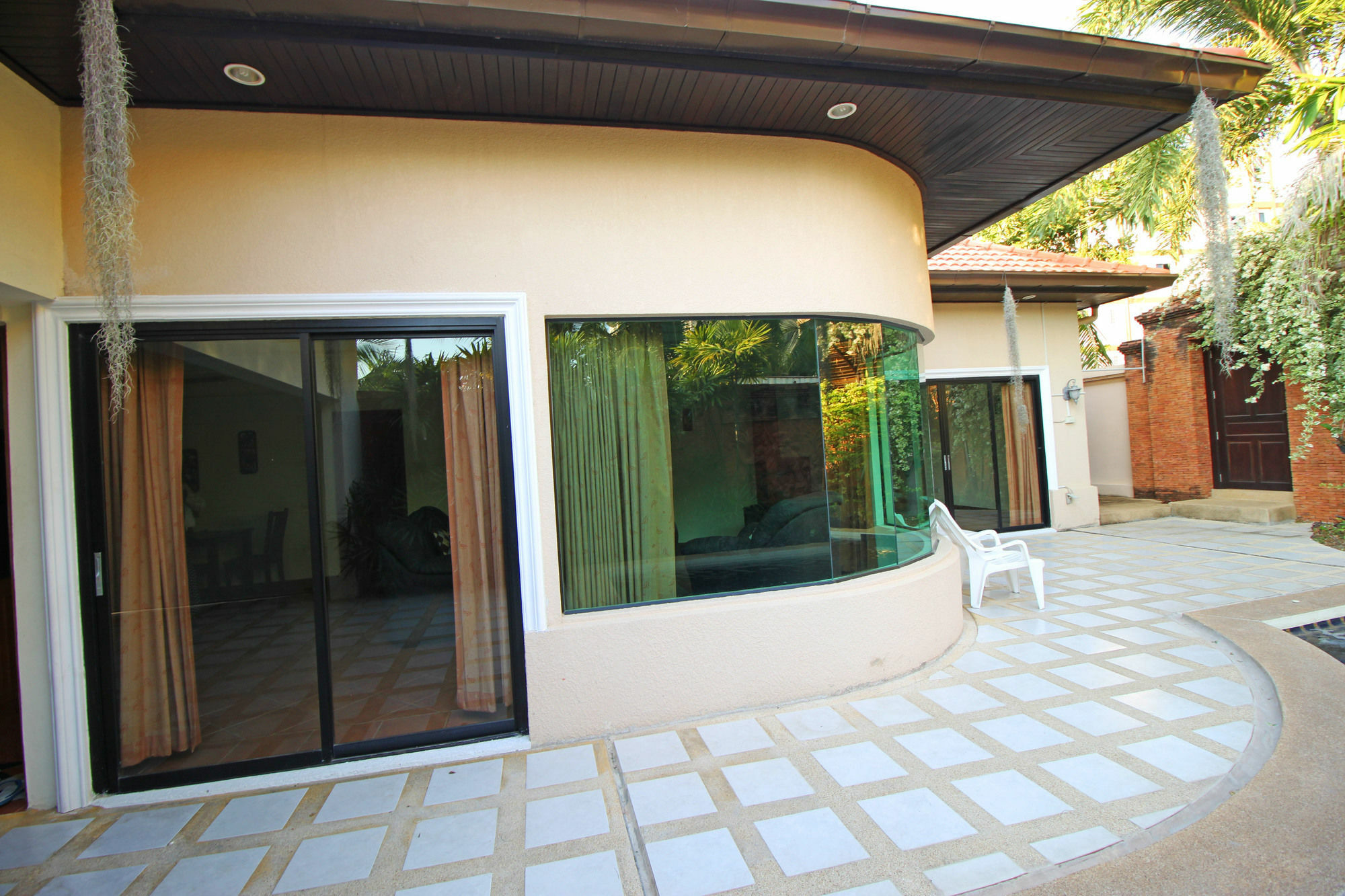 Cosy Beach Pool Villas By Pattaya Sunny Rentals Экстерьер фото