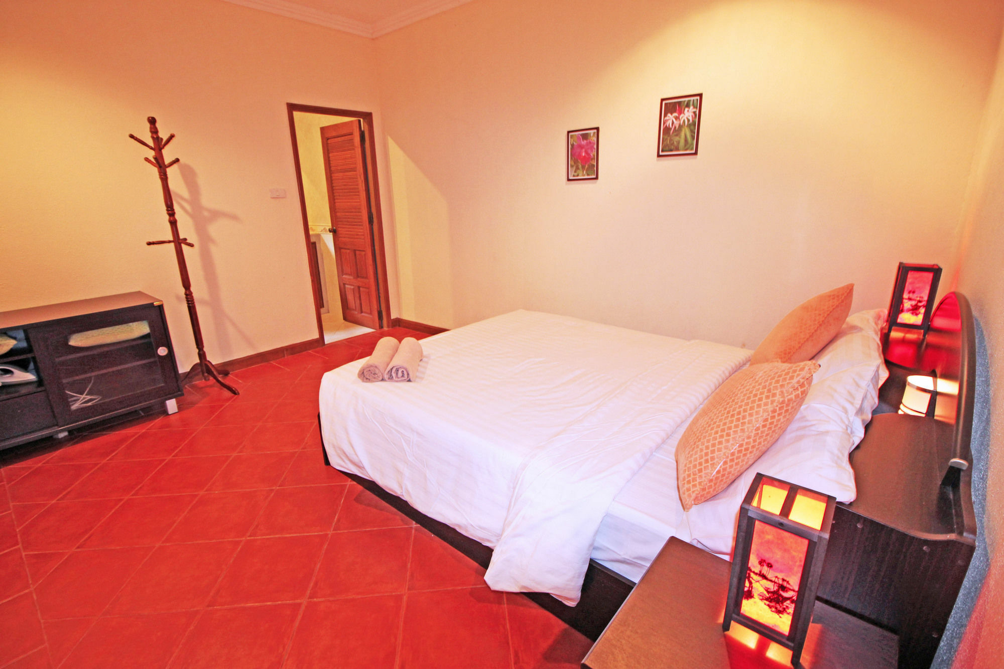 Cosy Beach Pool Villas By Pattaya Sunny Rentals Экстерьер фото