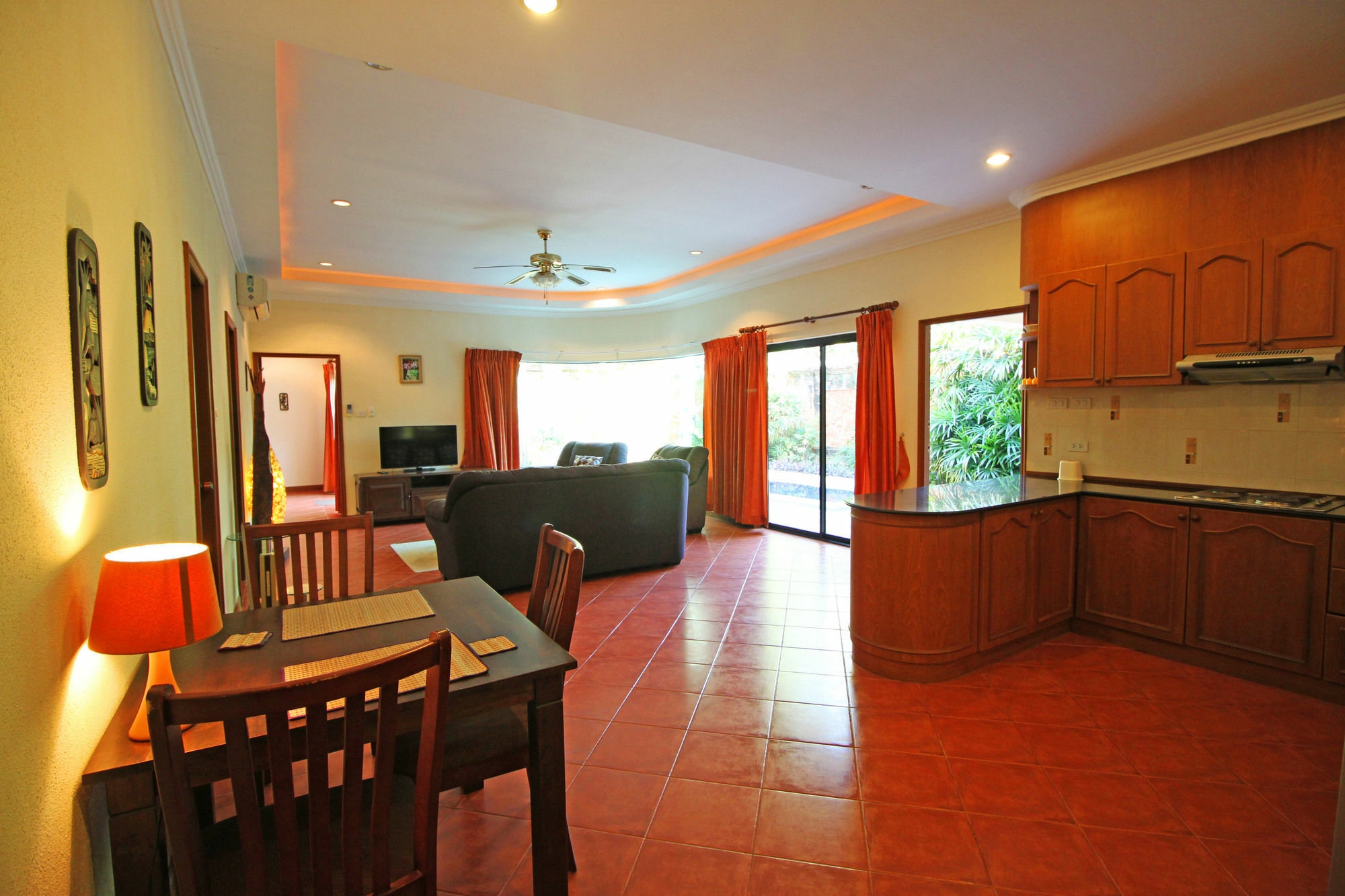 Cosy Beach Pool Villas By Pattaya Sunny Rentals Экстерьер фото