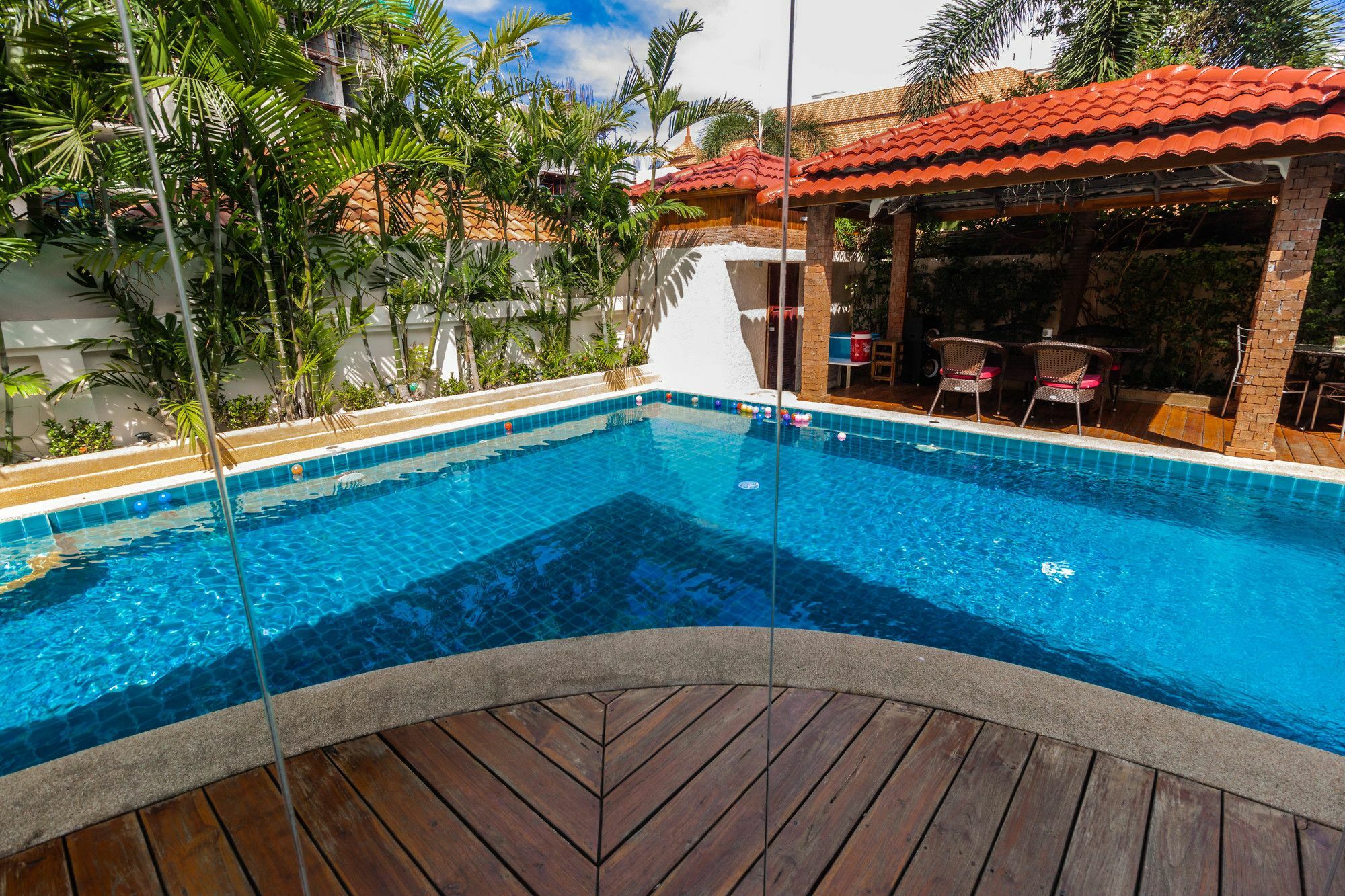Cosy Beach Pool Villas By Pattaya Sunny Rentals Экстерьер фото