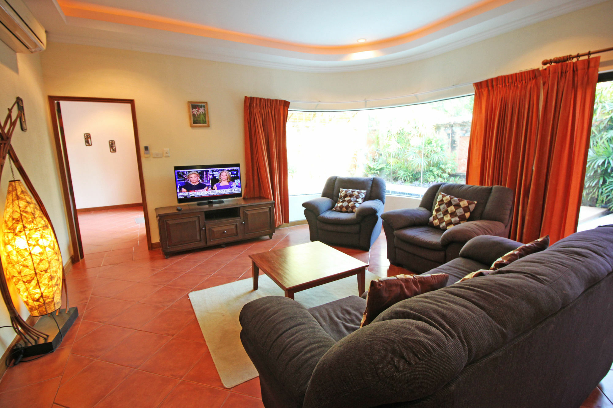 Cosy Beach Pool Villas By Pattaya Sunny Rentals Экстерьер фото